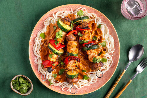 Indonesische Hähnchen-Gemüse-Spieße