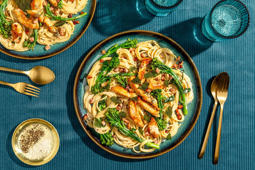 Pasta mit Bio-Hähnchen und Speck