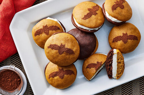 Halloween Pumpkin & Chocolate Whoopie Pies