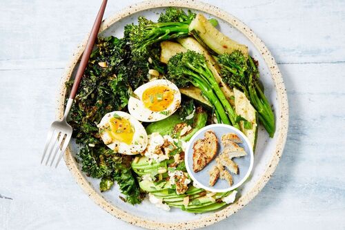 Carb-Conscious Chicken and Greens Bowl