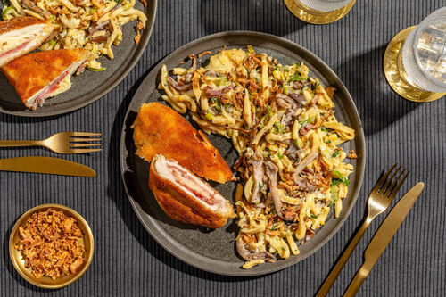 Schnitzel vom Bio-Huhn à la Cordon Bleu