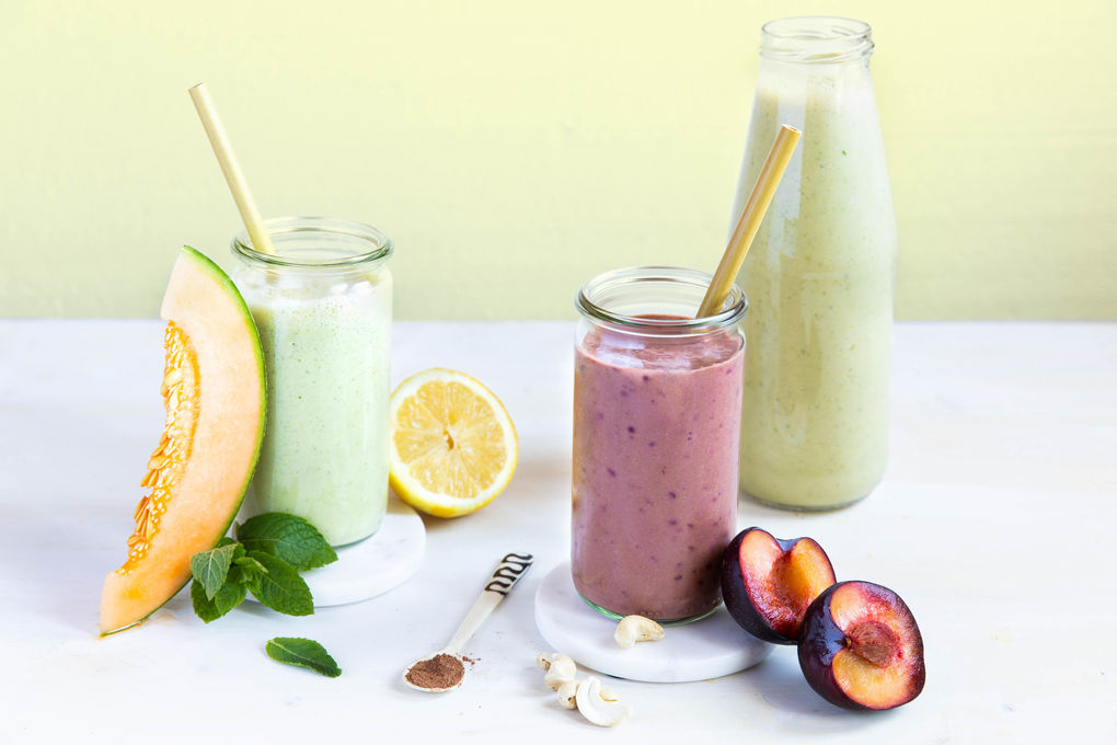 Special: Choko-smoothie med blommer & smoothie med agurk, melon og mynte |  Marley Spoon