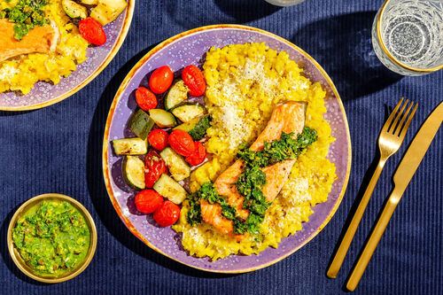 Saftiger Lachs auf Safran-Risotto