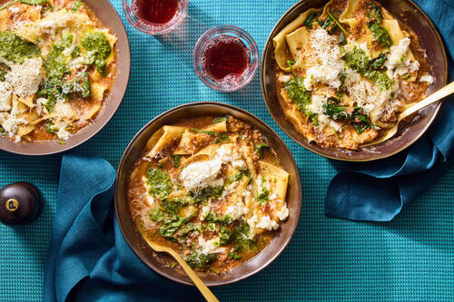 Slow Cooker Cheesy Beef Lasagna Soup