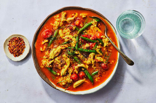 Nutritious Hot-Sour Chicken Thigh-Rice Soup