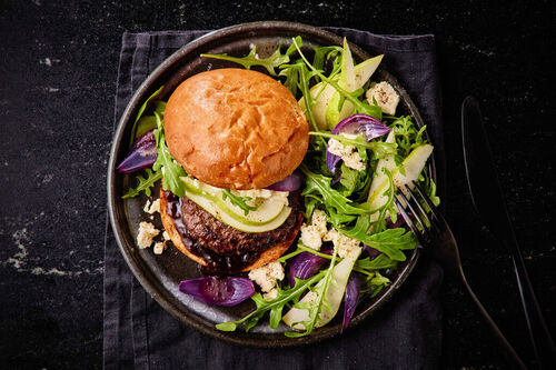 15-Min Wagyu Beef and Pear Burgers