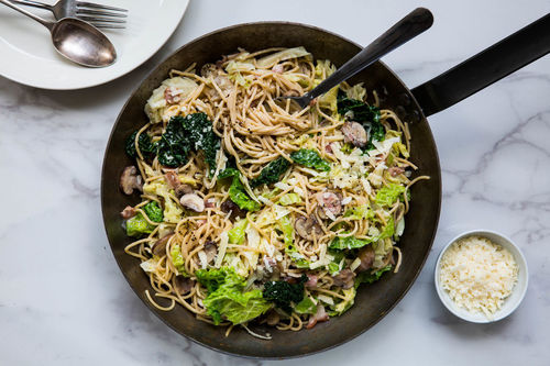 Deftige Grünkohl-Pasta mit Speck