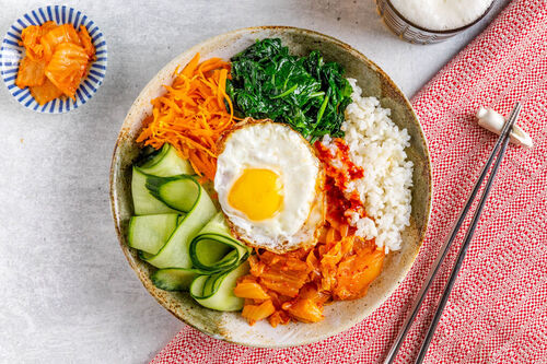Bibimbap mit Rindfleisch und Spiegelei
