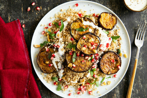 Gegrillte Aubergine auf Quinoa