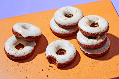 Holiday Dessert! Baked Gingerbread Doughnuts