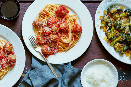 Spaghetti & Beef Meatballs