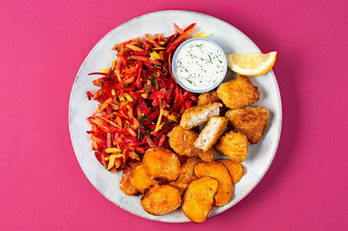 Visnuggets met zoete-aardappelchips