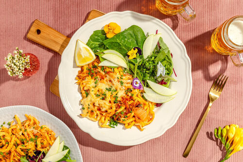 Pittige kaasspätzle met kimchi en spiegelei