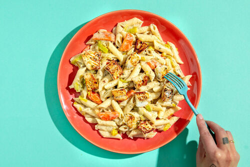 Cremige Pasta mit mariniertem Alaska-Seelachs