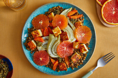 Grillkäsecroûtons & Blutorange