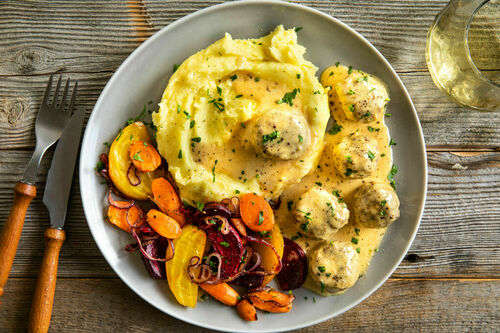 Schwedische Hackfleischbällchen in Sauce