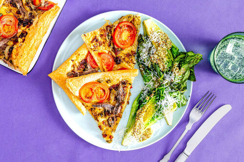 Pissaladière met ansjovis en kappertjes