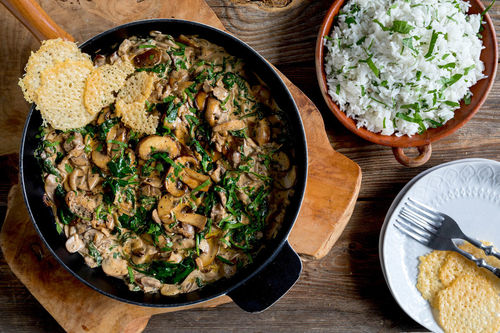 Schnelles Champignon-Spinat-Stroganoff