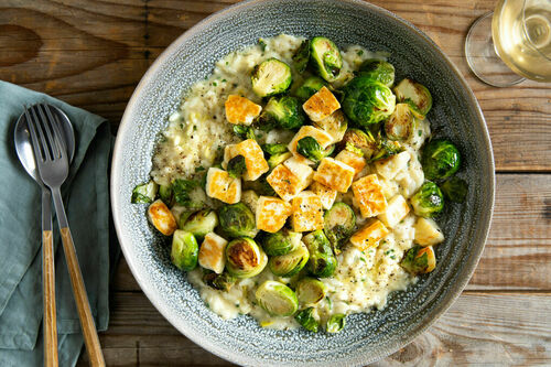Risotto mit Grillkäse und Rosenkohl