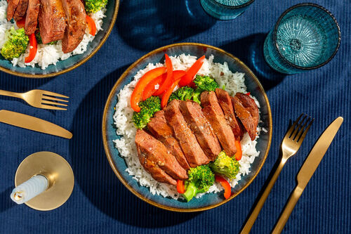Veganes Steak auf Brokkoli-Gemüse