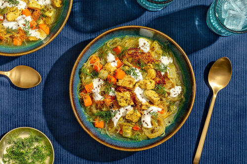 Bio-Hähnchen-Suppe persische Art