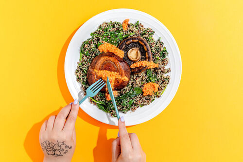 Portobello-Pilze auf Quinoa