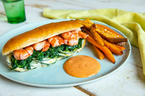 Garnelensandwich mit Spinat und Gurke