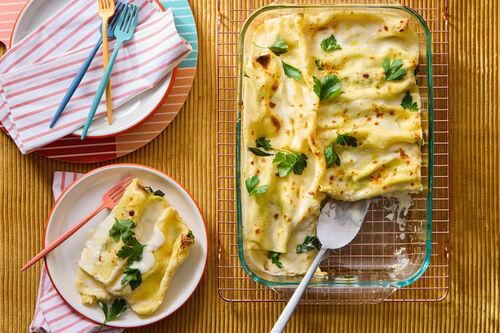 Family Friendly! Chicken Alfredo Roll-Ups