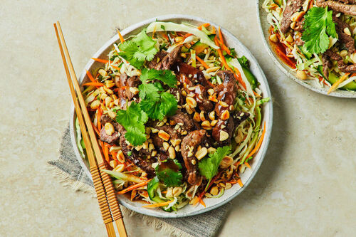 Carb-Conscious Spicy Sriracha Beef Bowl