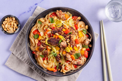 Asiatische Bowl mit Hackfleisch