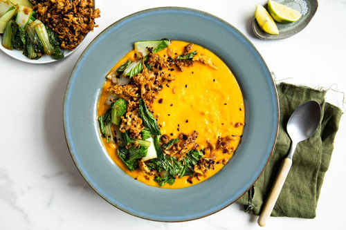 Kokos-Kürbis-Suppe mit Knusper-Tofu