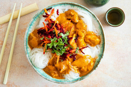 Gelbes Hähnchencurry mit Erdnussbutter