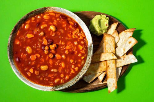 Mildes Gemüsechili mit Guacamole