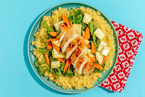 Saftiges Hähnchen auf Orangen-Bulgur