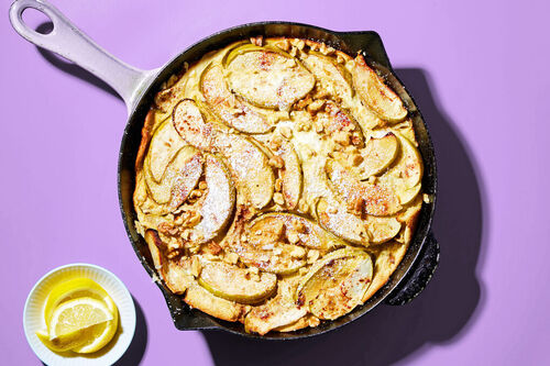 Cinnamon Apple Dutch Baby