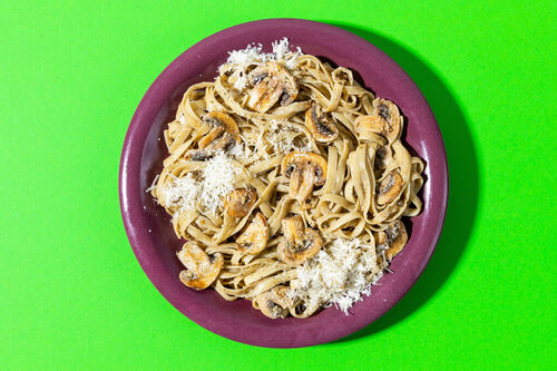 Tagliatelle mit cremigen Champignons