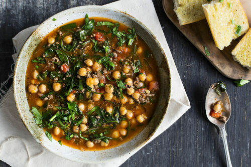 Türkische Bio-Hackfleisch-Suppe