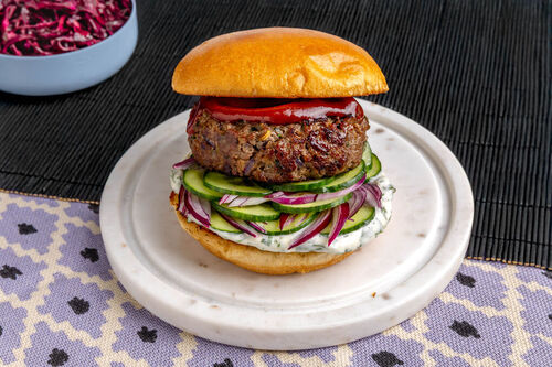 Schneller Asia-Burger mit Bio-Rinderhack