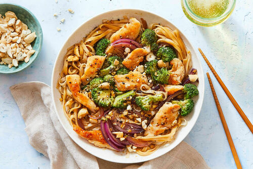 Chicken & Broccoli Lo Mein