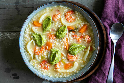 Stoofpotje met garnalen en parelcouscous