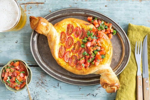 Khachapuri met cherrytomaten en cheddar