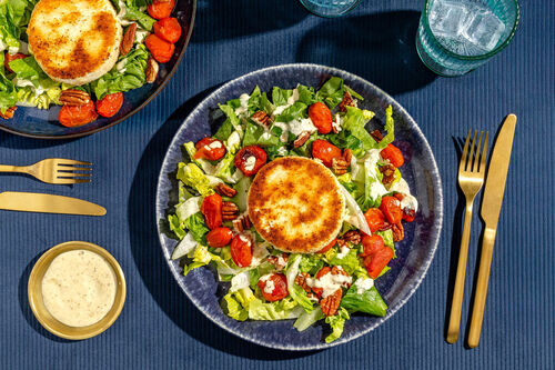 Gebakken camembert met cherrytomaten