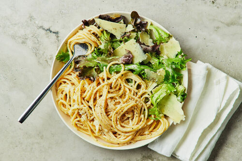 Comforting Creamy Cacio e Pepe Pasta