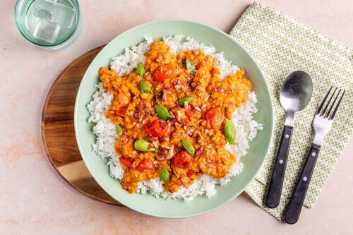 Gestoofde linzen met spekjes en cherrytomaten