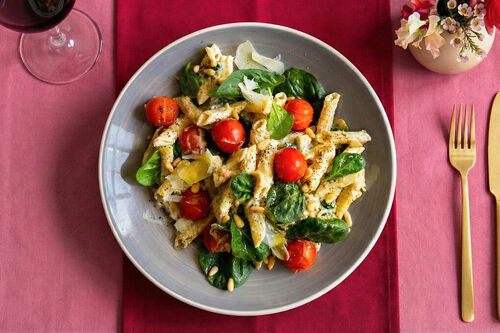 Penne met truffelolie en babyspinazie