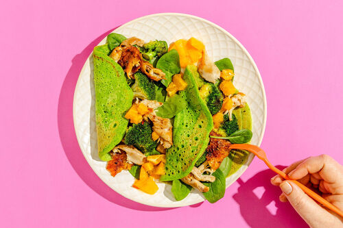 Spinat-Crêpes mit Cajun-Hähnchen