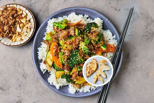 Hoisin, Chicken and Cashew Stir-Fry