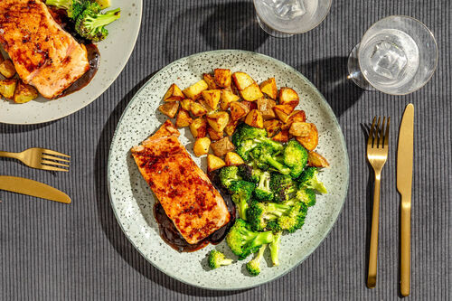 Lachsfilet mit Teriyakiglasur