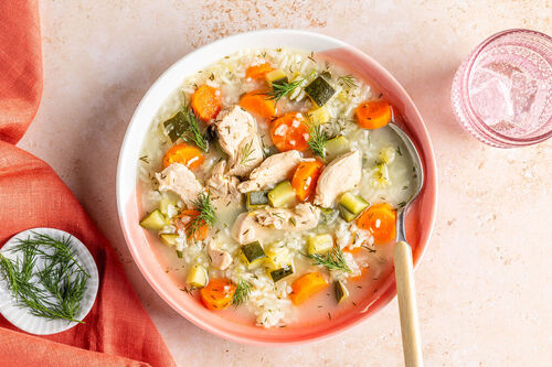 Reissuppe mit Bio-Huhn und Zucchini