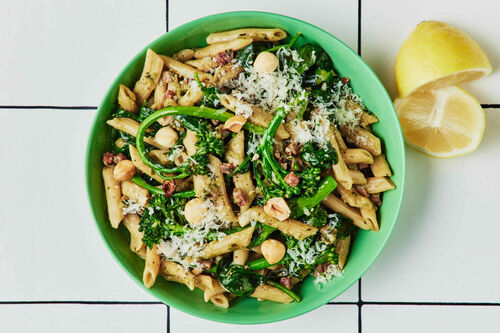 15-Min Bacon, Greens and Pesto Pasta